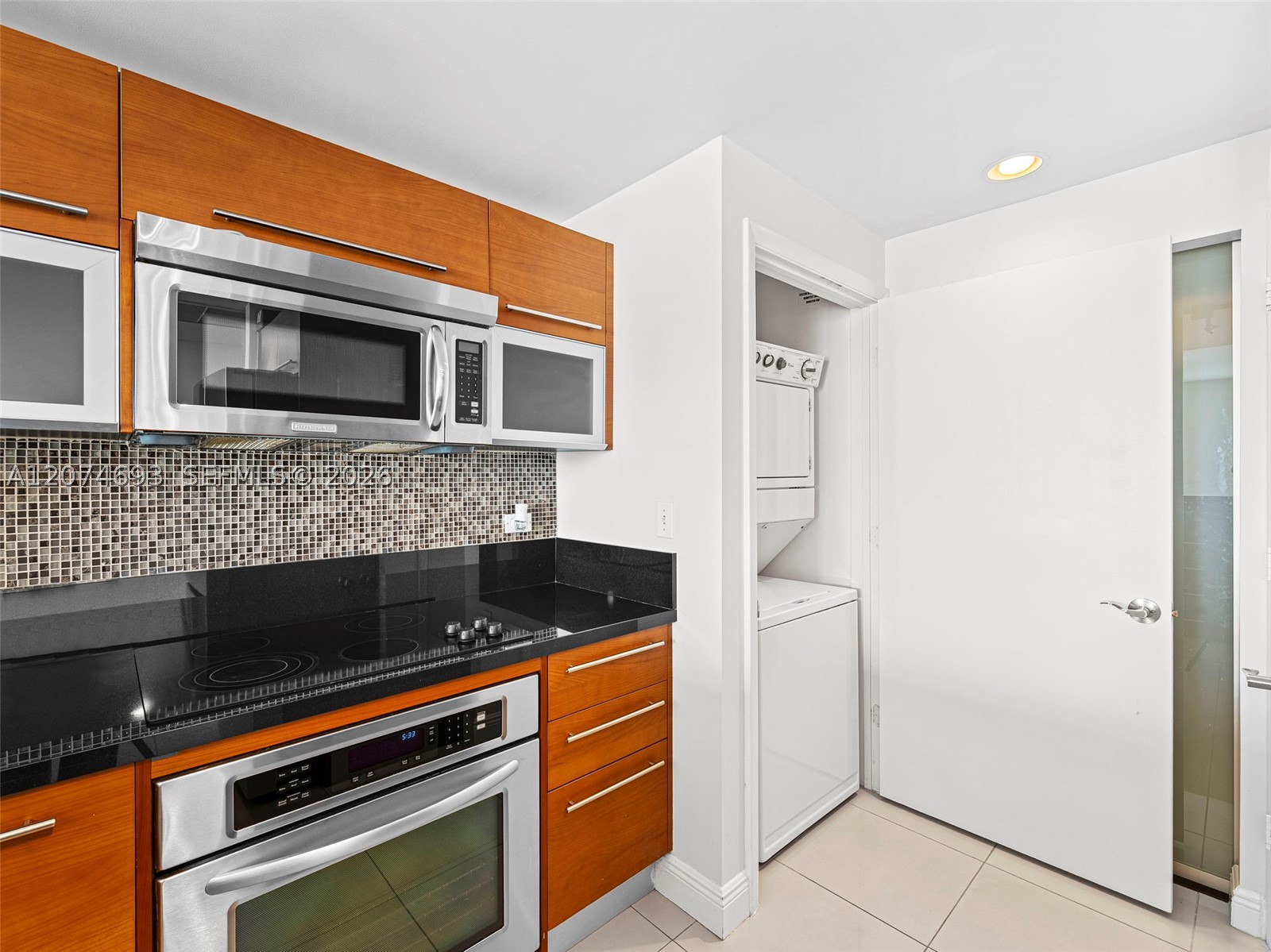 244 Biscayne Blvd #1803, Miami FL 33132