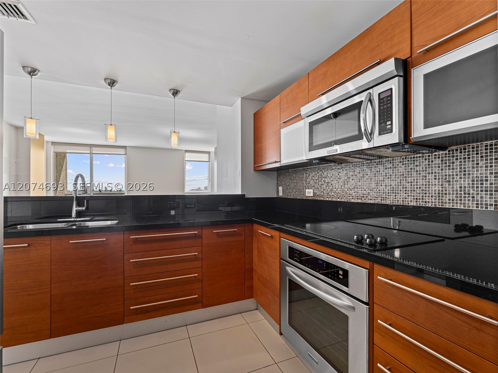 244 Biscayne Blvd #1803, Miami FL 33132