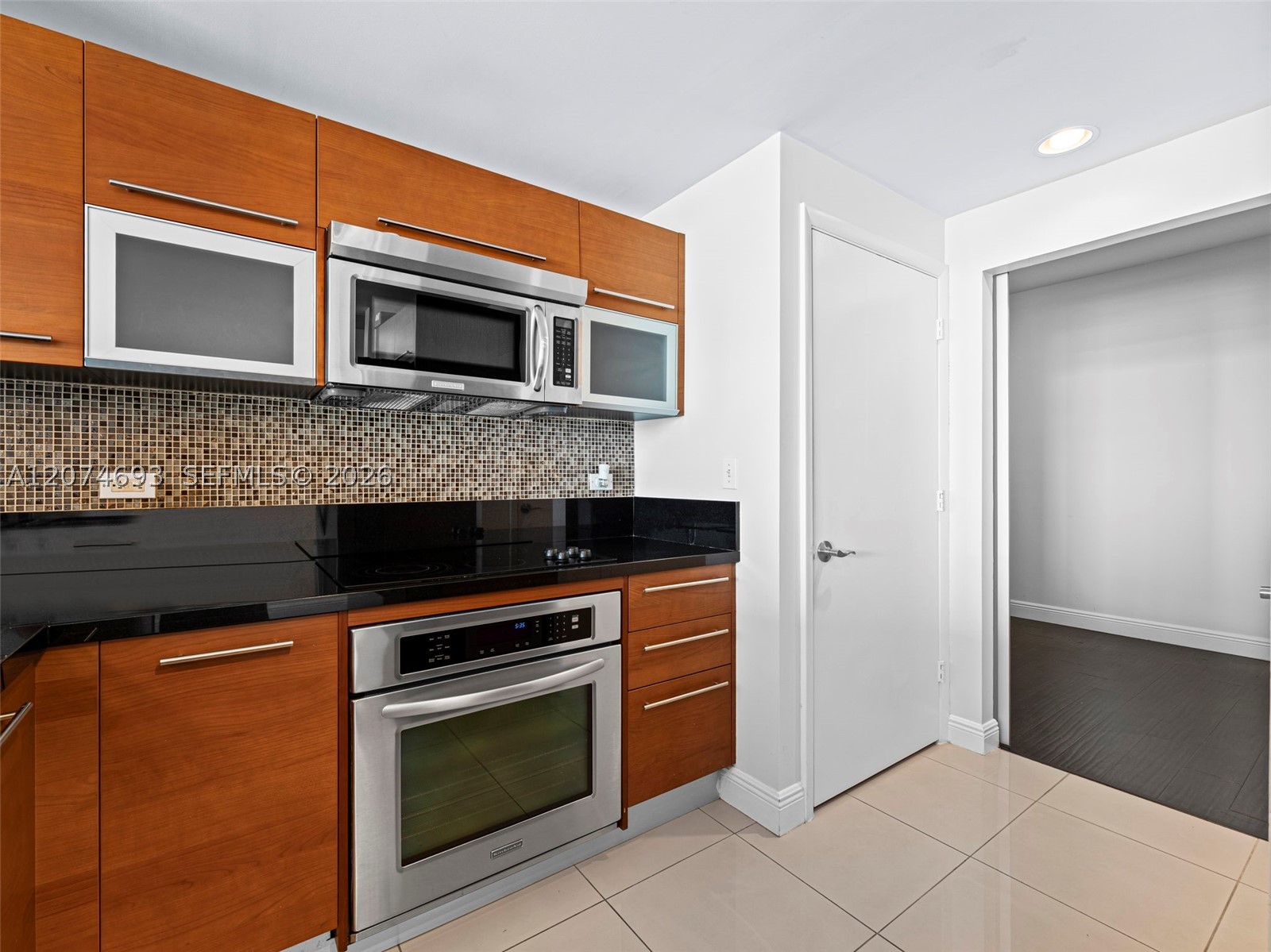 244 Biscayne Blvd #1803, Miami FL 33132