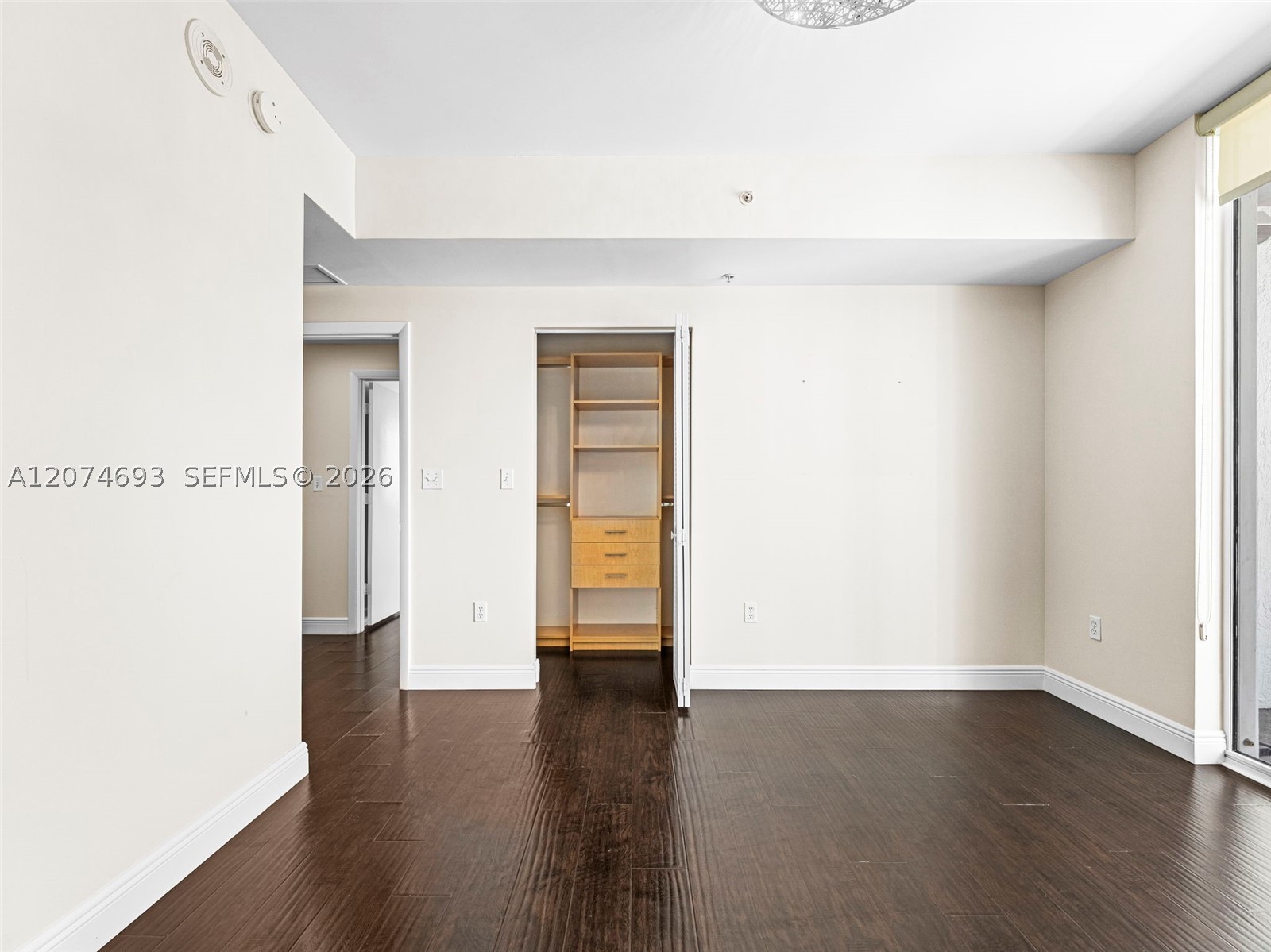 244 Biscayne Blvd #1803, Miami FL 33132