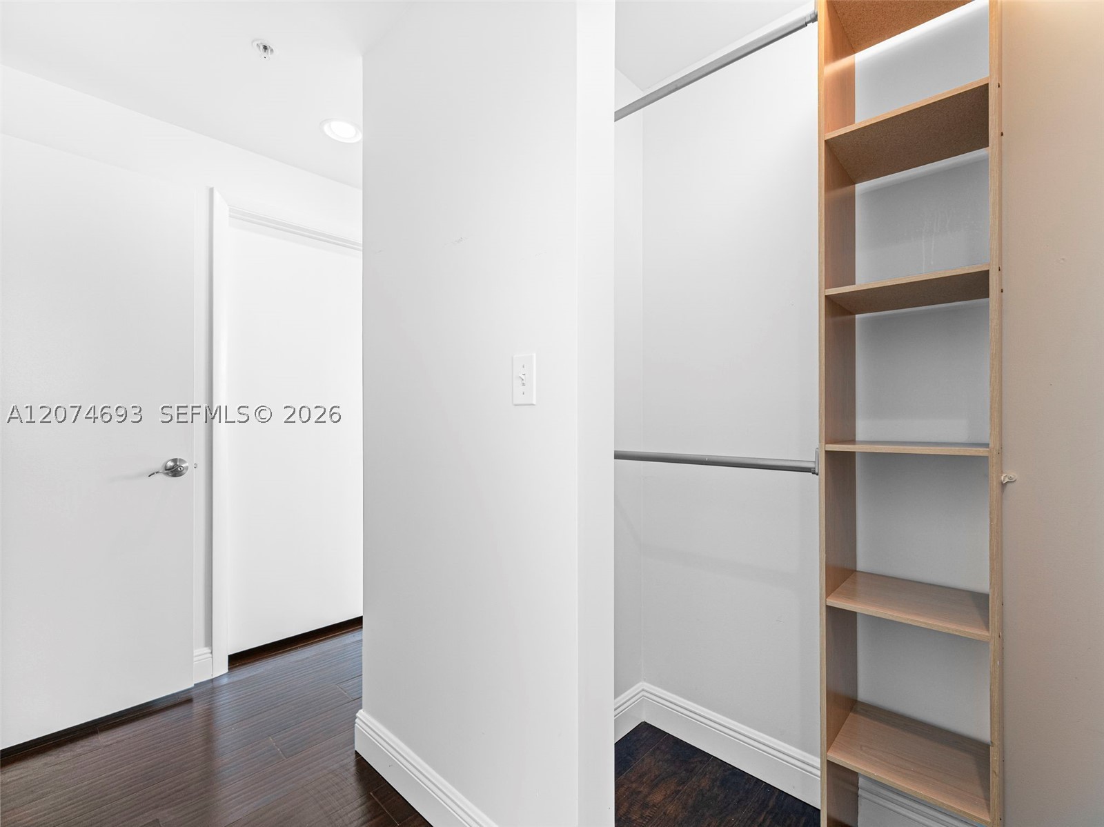 244 Biscayne Blvd #1803, Miami FL 33132