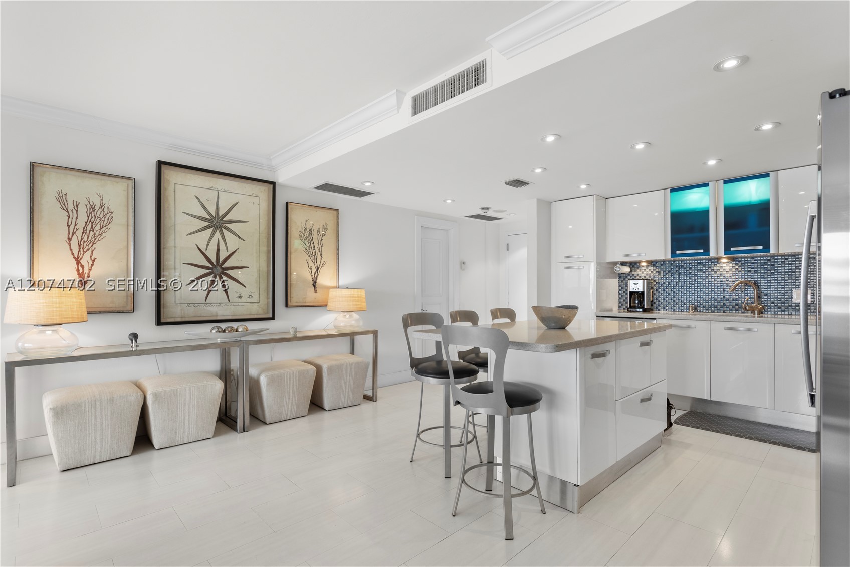 199 Ocean Lane Dr #902, Key Biscayne FL 33149