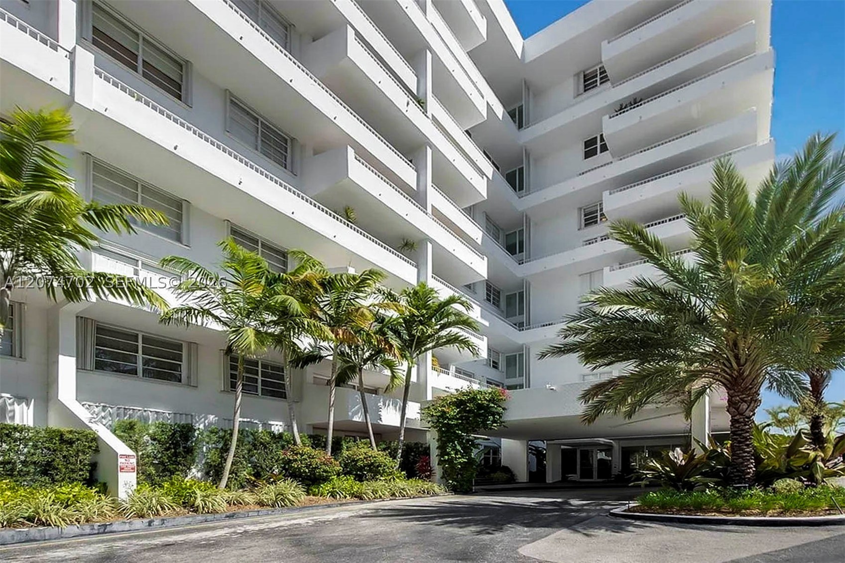 199 Ocean Lane Dr #902, Key Biscayne FL 33149