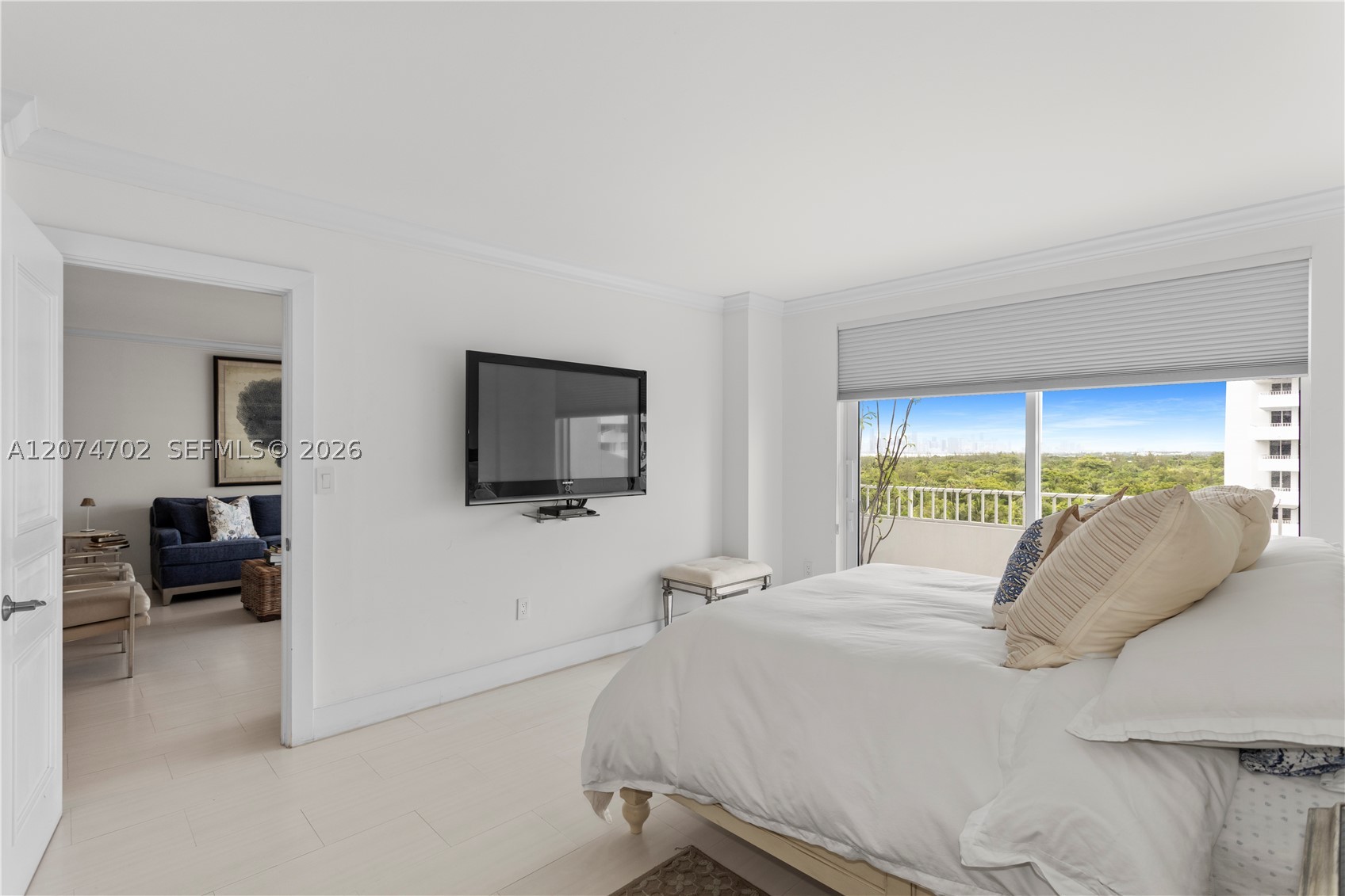 199 Ocean Lane Dr #902, Key Biscayne FL 33149