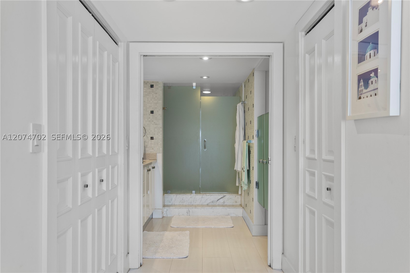 199 Ocean Lane Dr #902, Key Biscayne FL 33149