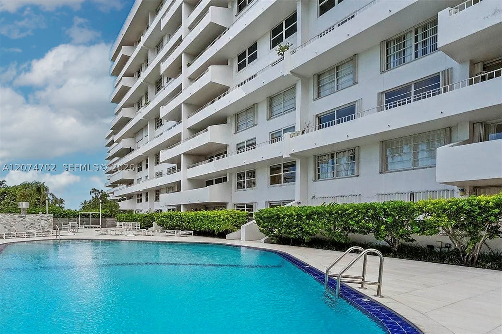 199 Ocean Lane Dr #902, Key Biscayne FL 33149