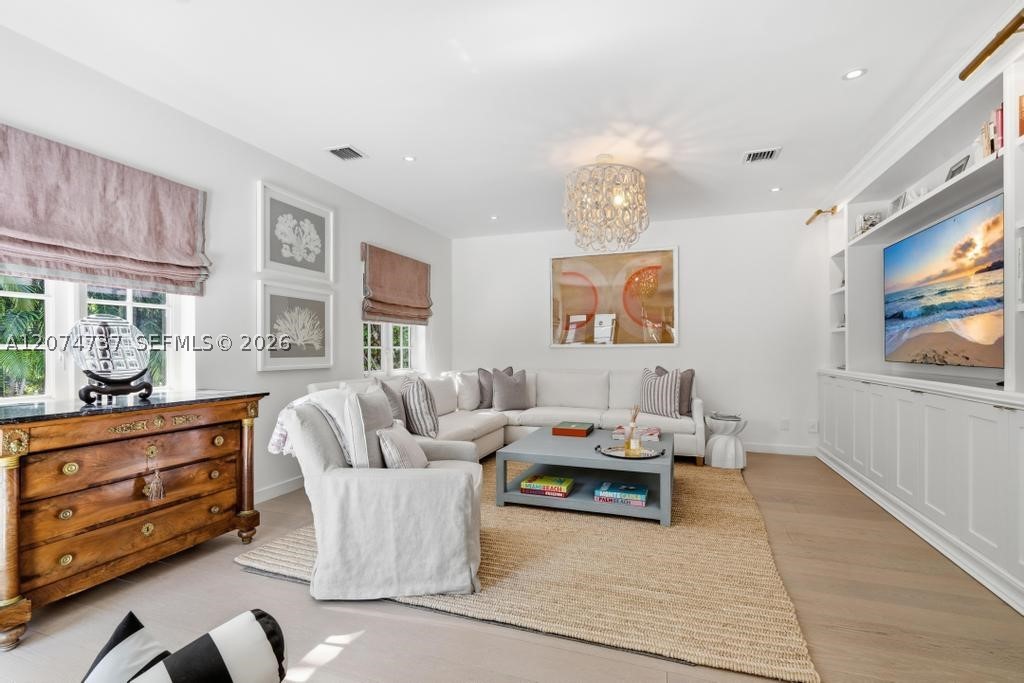 2532 NW Lake Ave, Miami Beach FL 33140