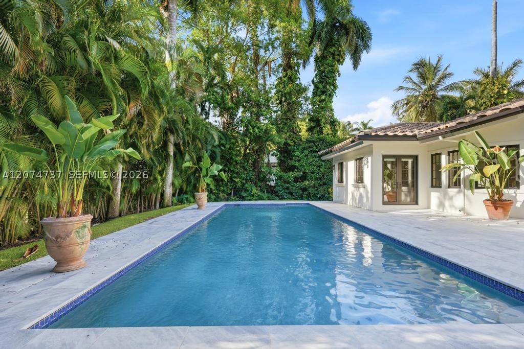 2532 NW Lake Ave, Miami Beach FL 33140