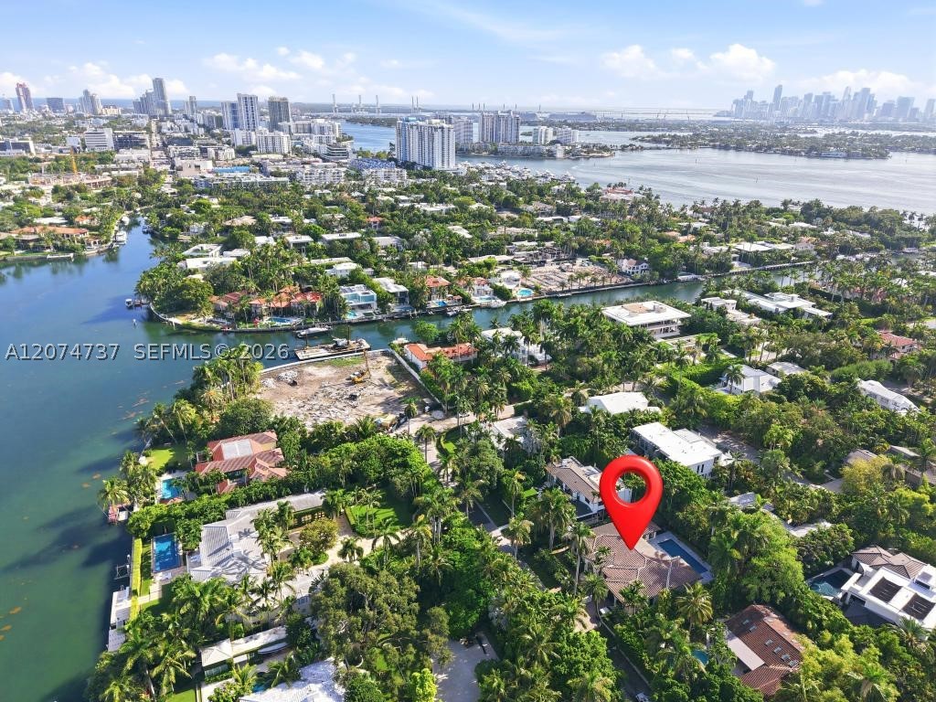 2532 NW Lake Ave, Miami Beach FL 33140