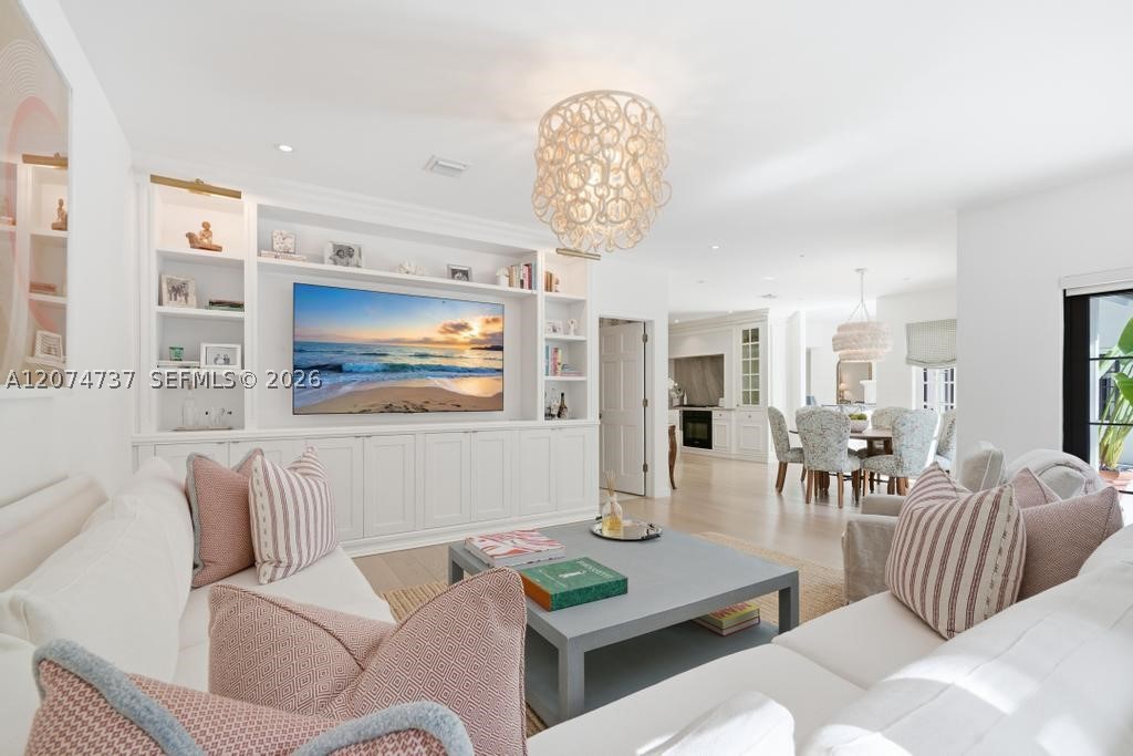 2532 NW Lake Ave, Miami Beach FL 33140