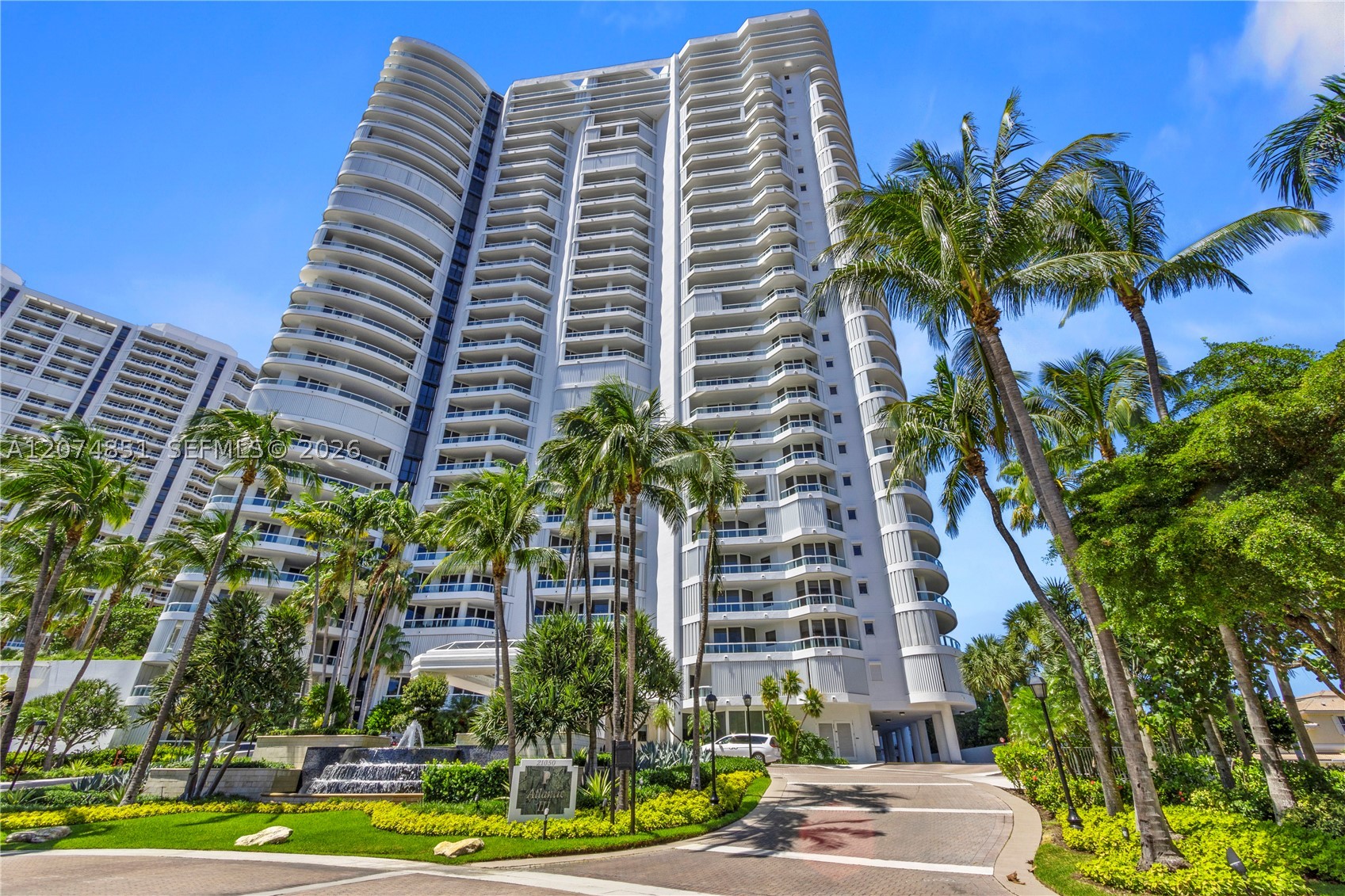 21050 Point Pl #604, Aventura FL 33180