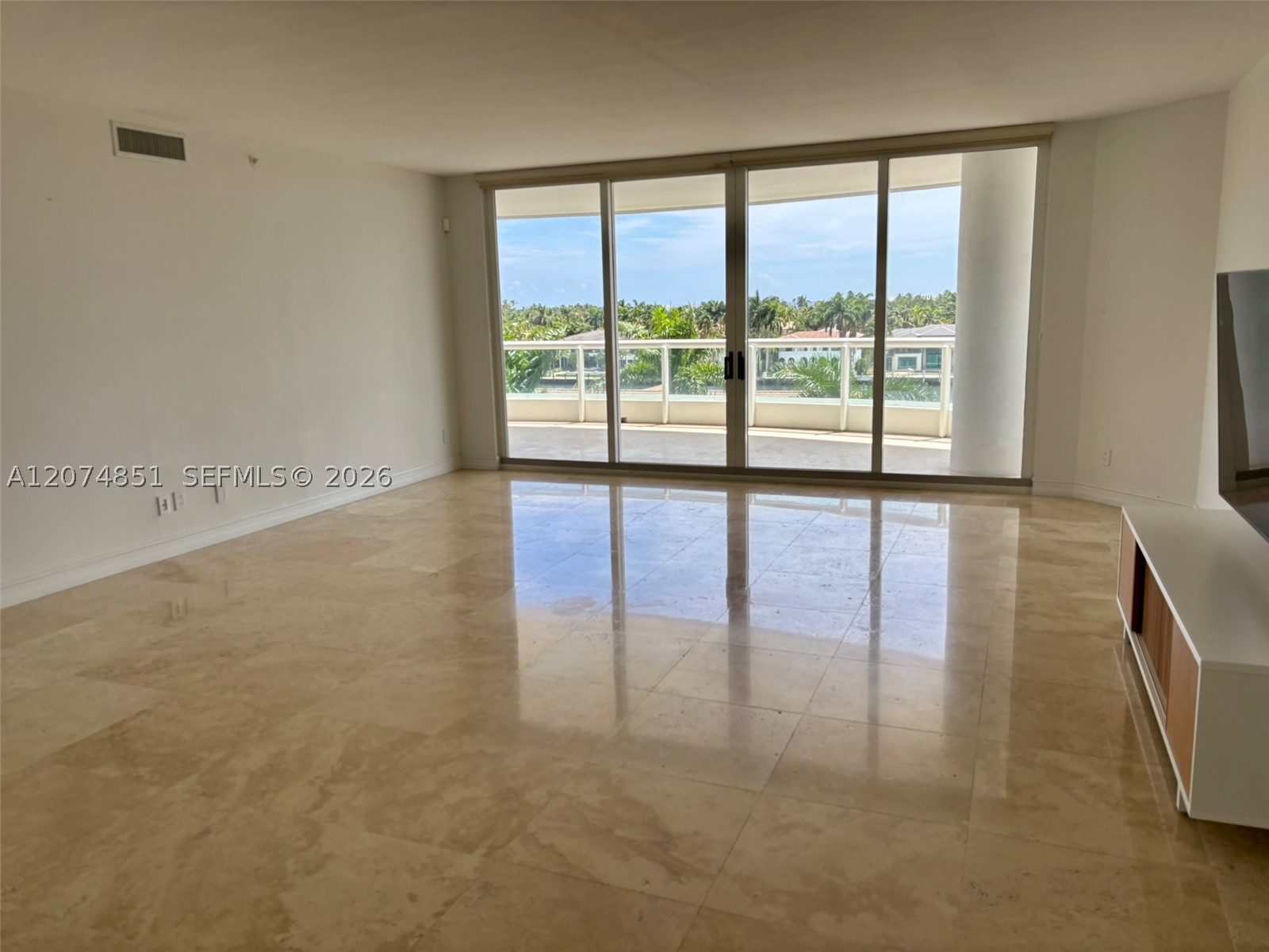 21050 Point Pl #604, Aventura FL 33180