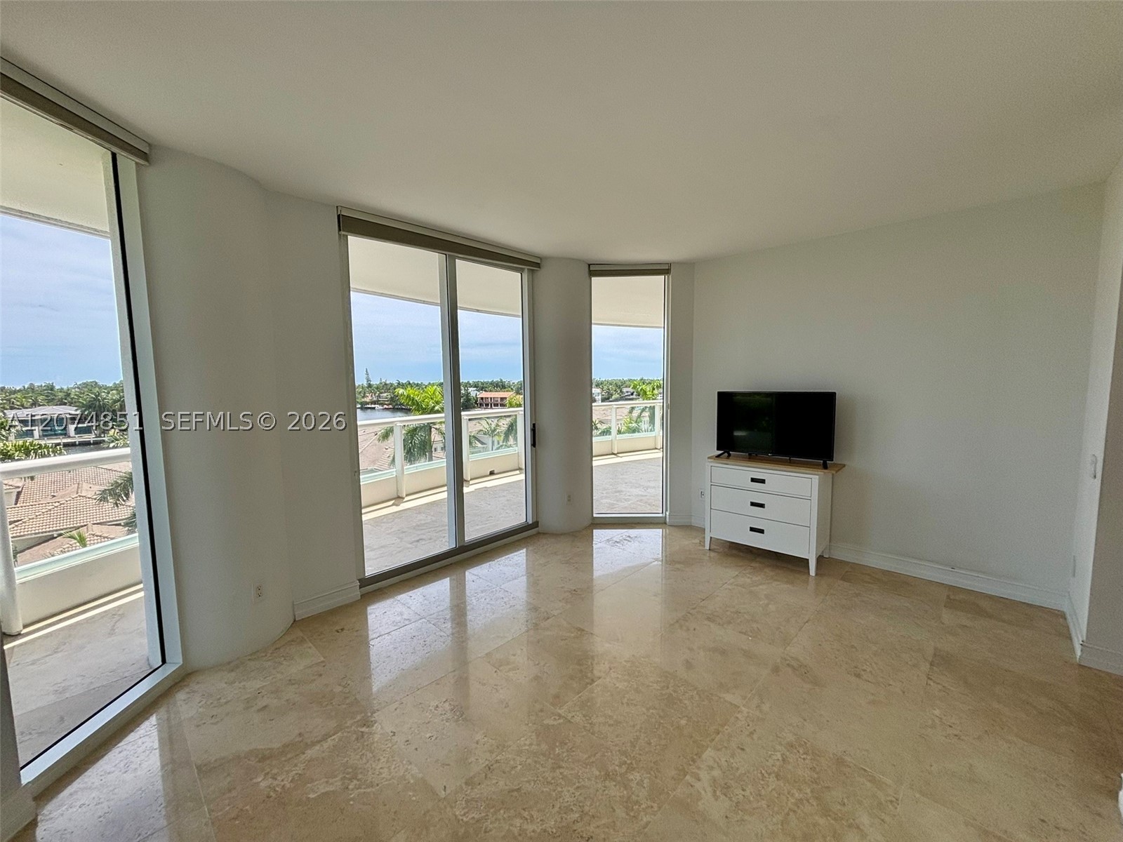 21050 Point Pl #604, Aventura FL 33180