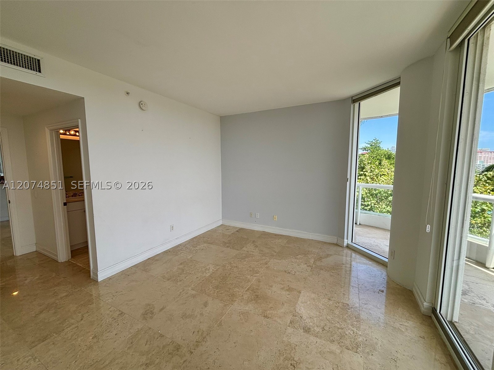 21050 Point Pl #604, Aventura FL 33180