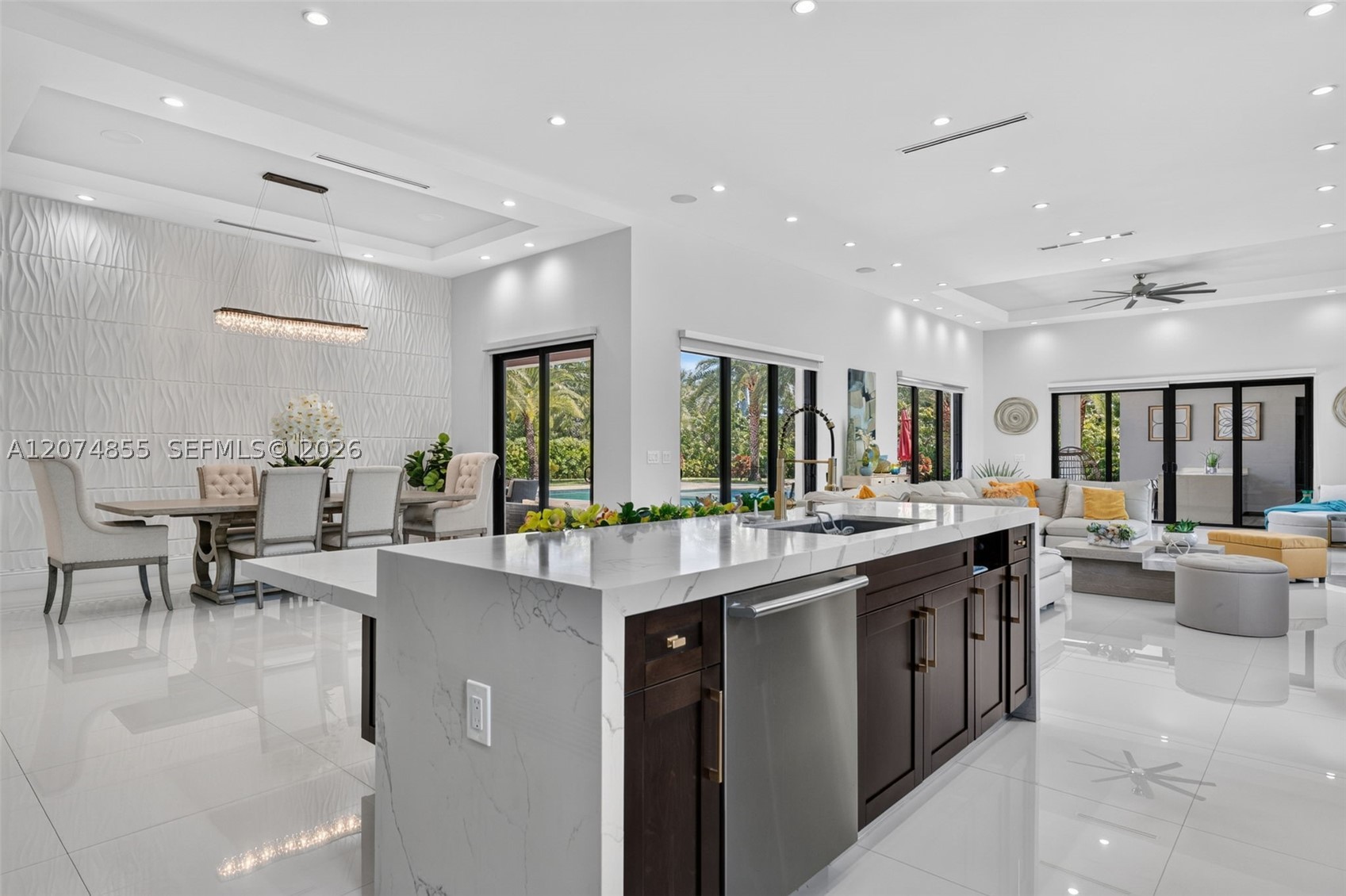 10352 NW 131st St, Hialeah Gardens FL 33018
