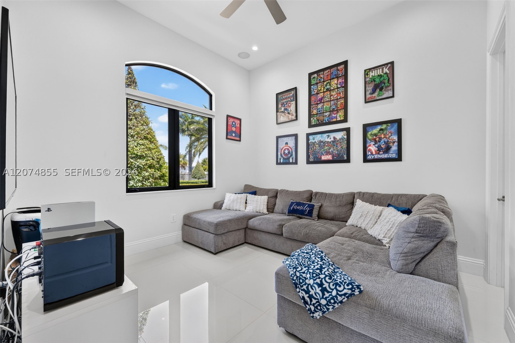 10352 NW 131st St, Hialeah Gardens FL 33018