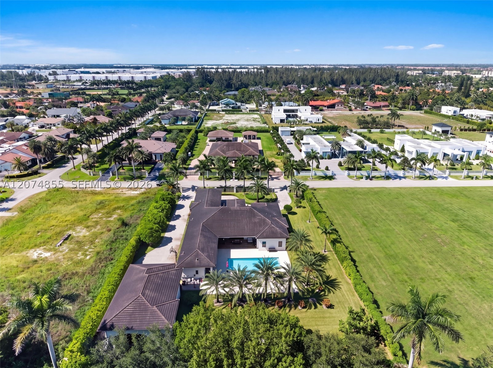 10352 NW 131st St, Hialeah Gardens FL 33018