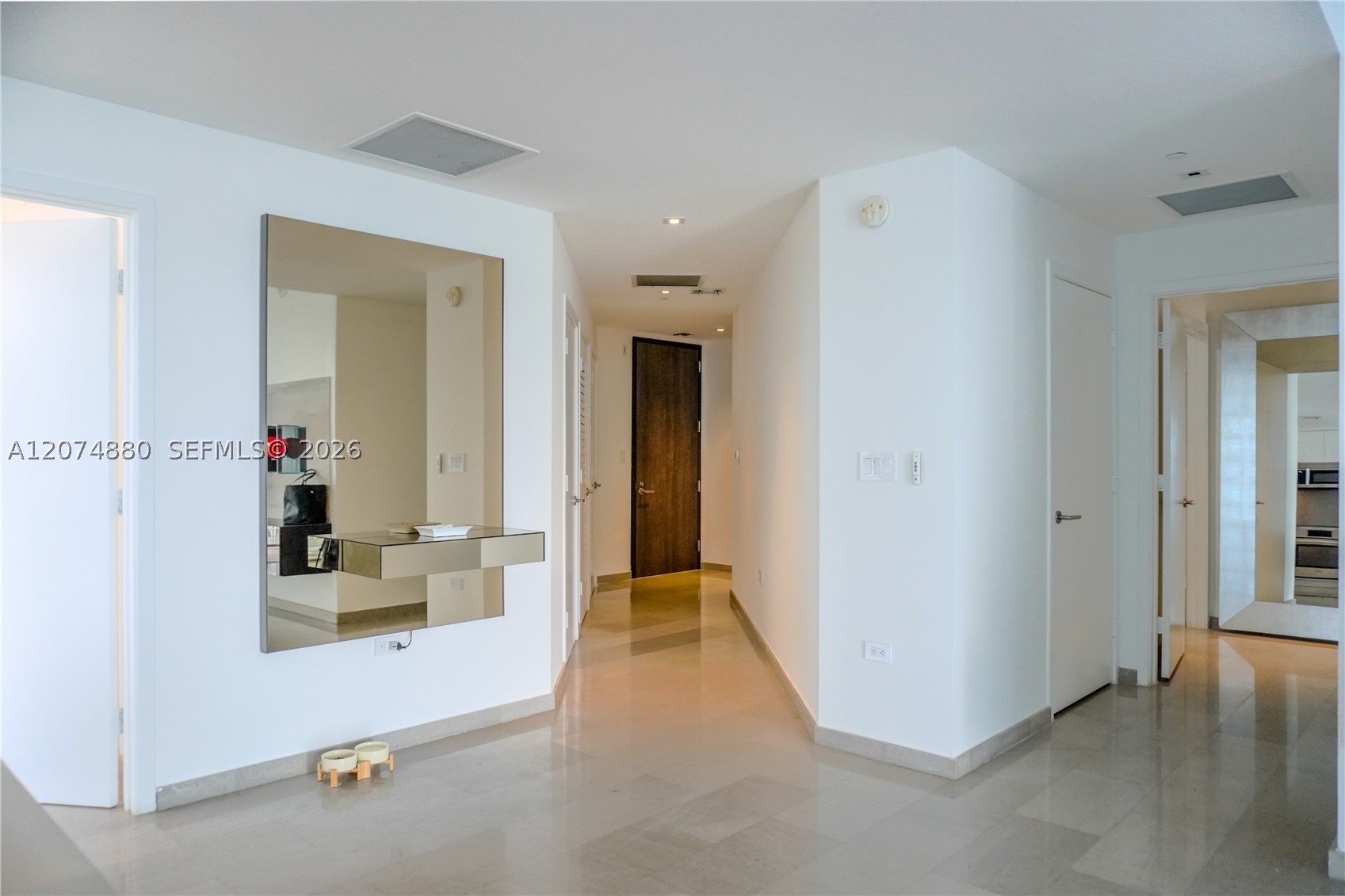 88 SW 7 #2112, Miami FL 33130