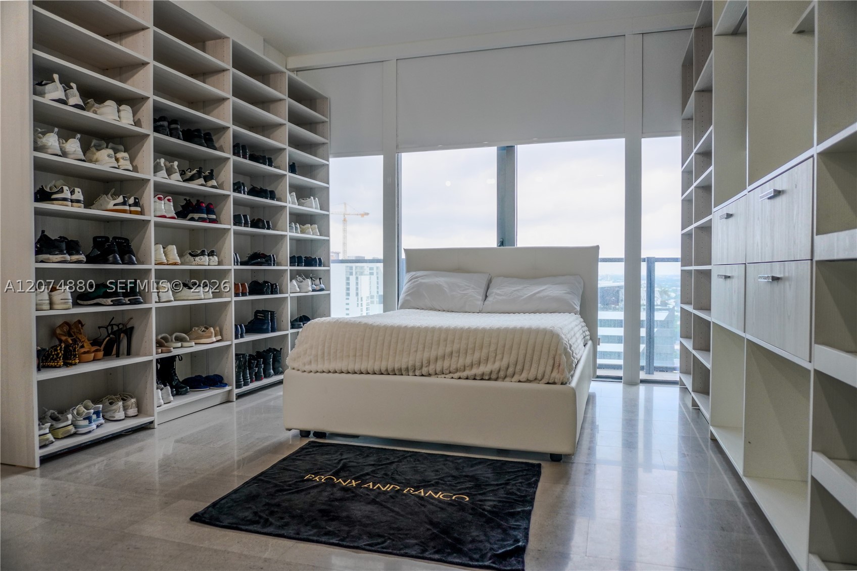 88 SW 7 #2112, Miami FL 33130