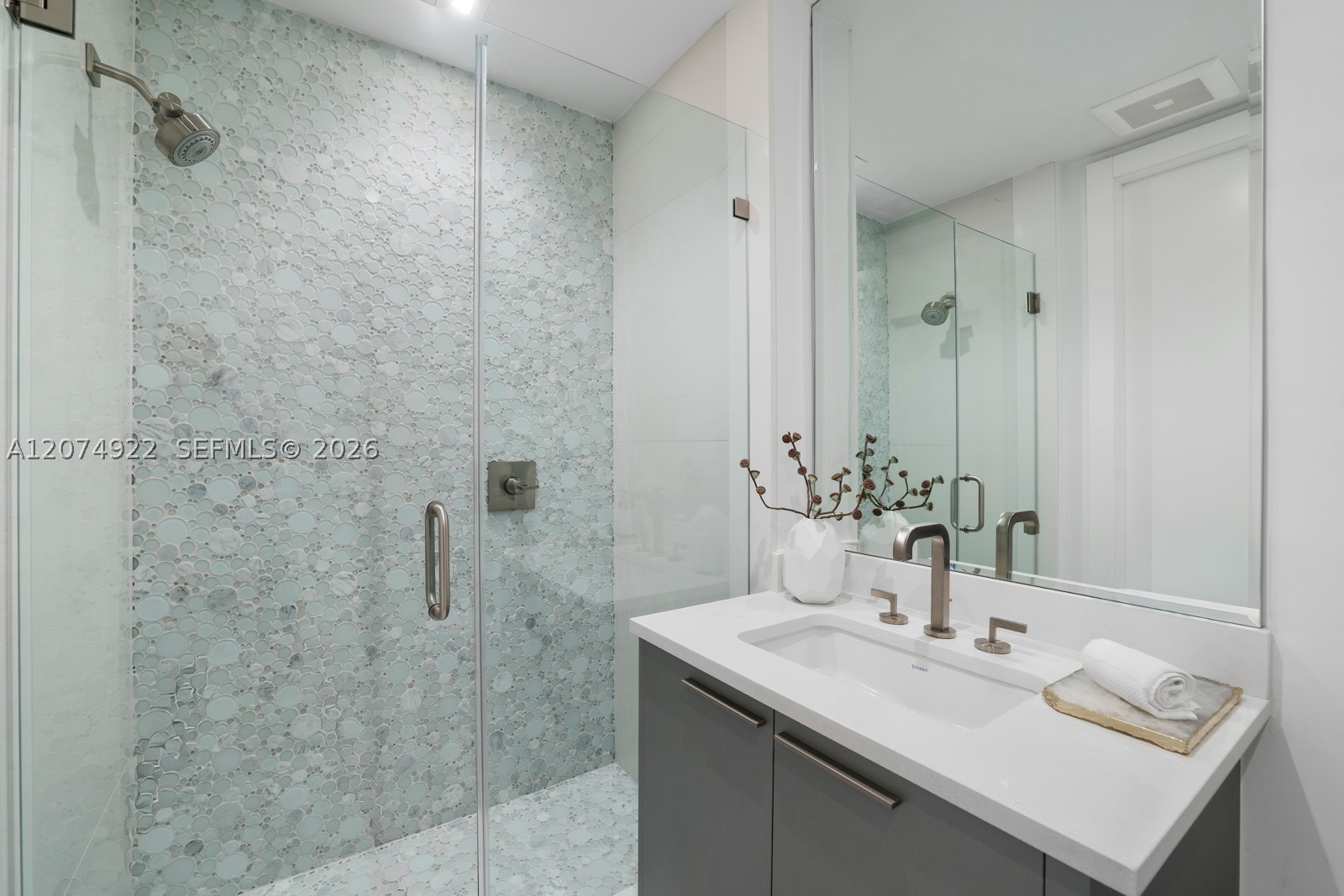 5959 Collins Ave #1606, Miami Beach FL 33140