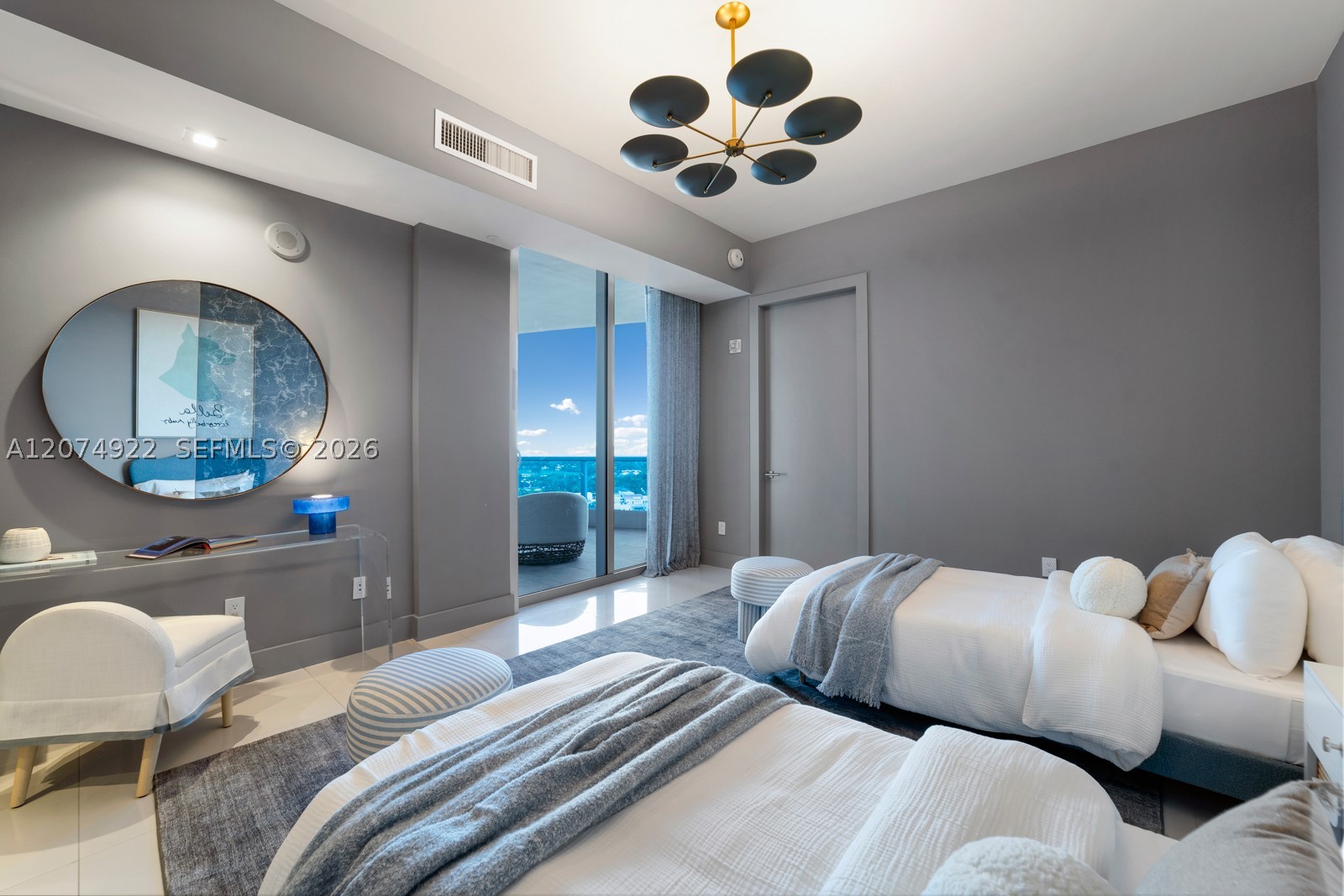 5959 Collins Ave #1606, Miami Beach FL 33140