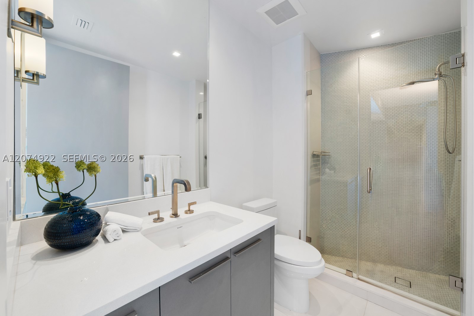 5959 Collins Ave #1606, Miami Beach FL 33140