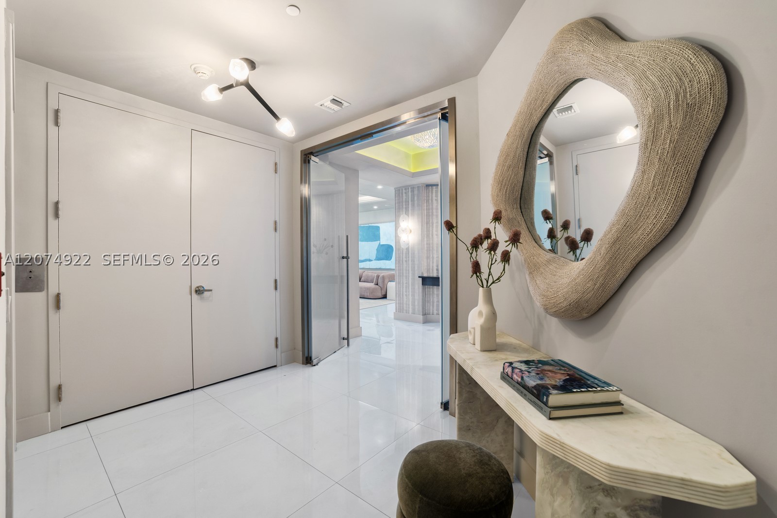 5959 Collins Ave #1606, Miami Beach FL 33140