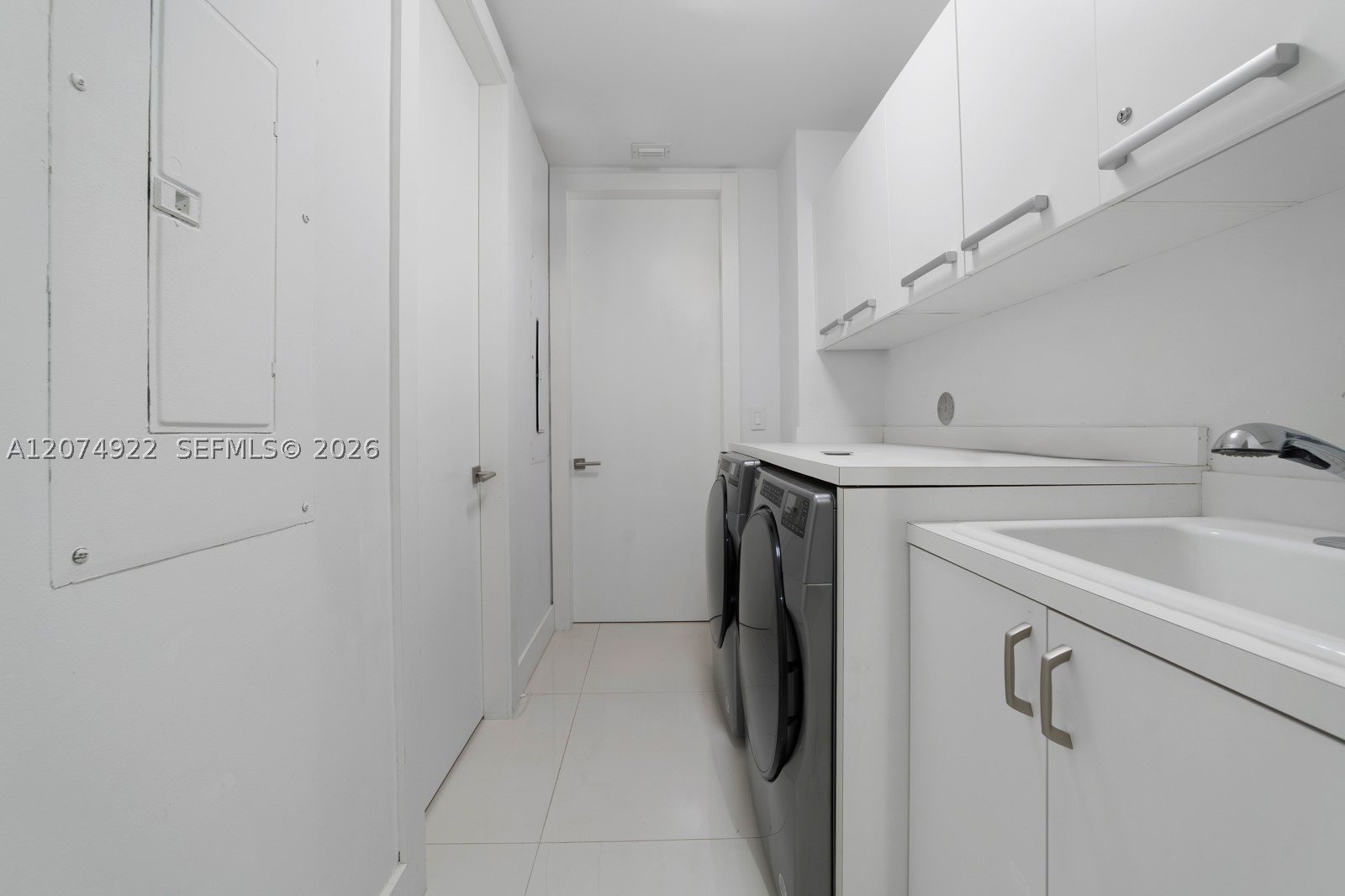 5959 Collins Ave #1606, Miami Beach FL 33140