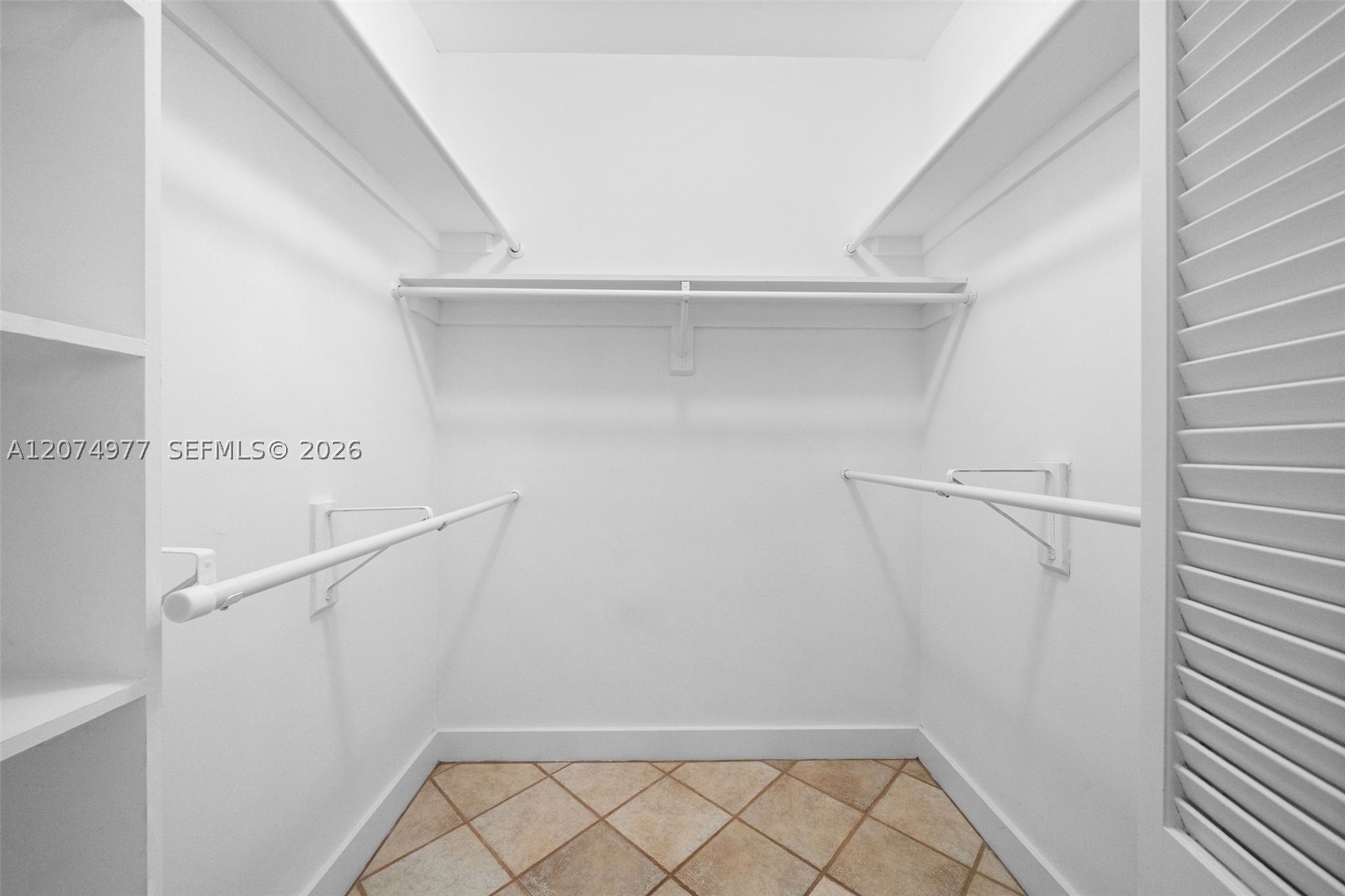 201 Crandon Blvd #431, Key Biscayne FL 33149
