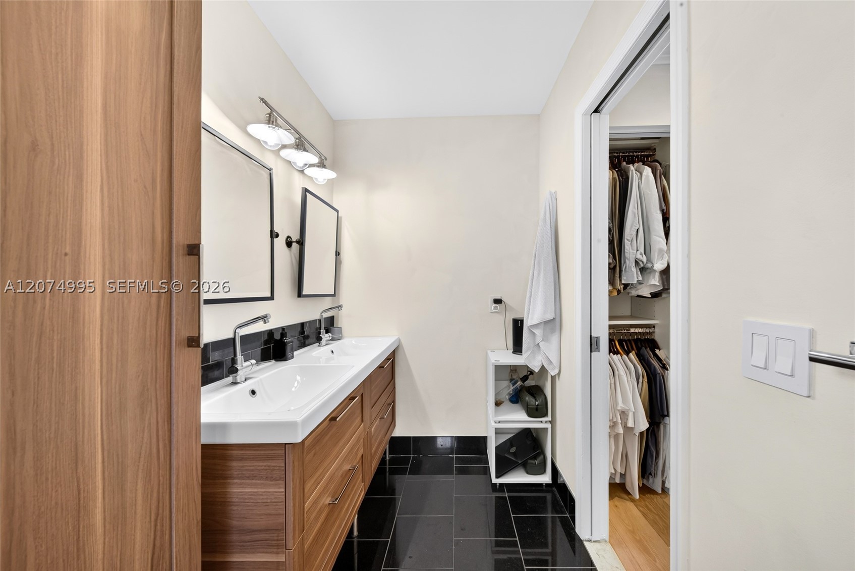 1043 Alfonso Ave, Coral Gables FL 33146