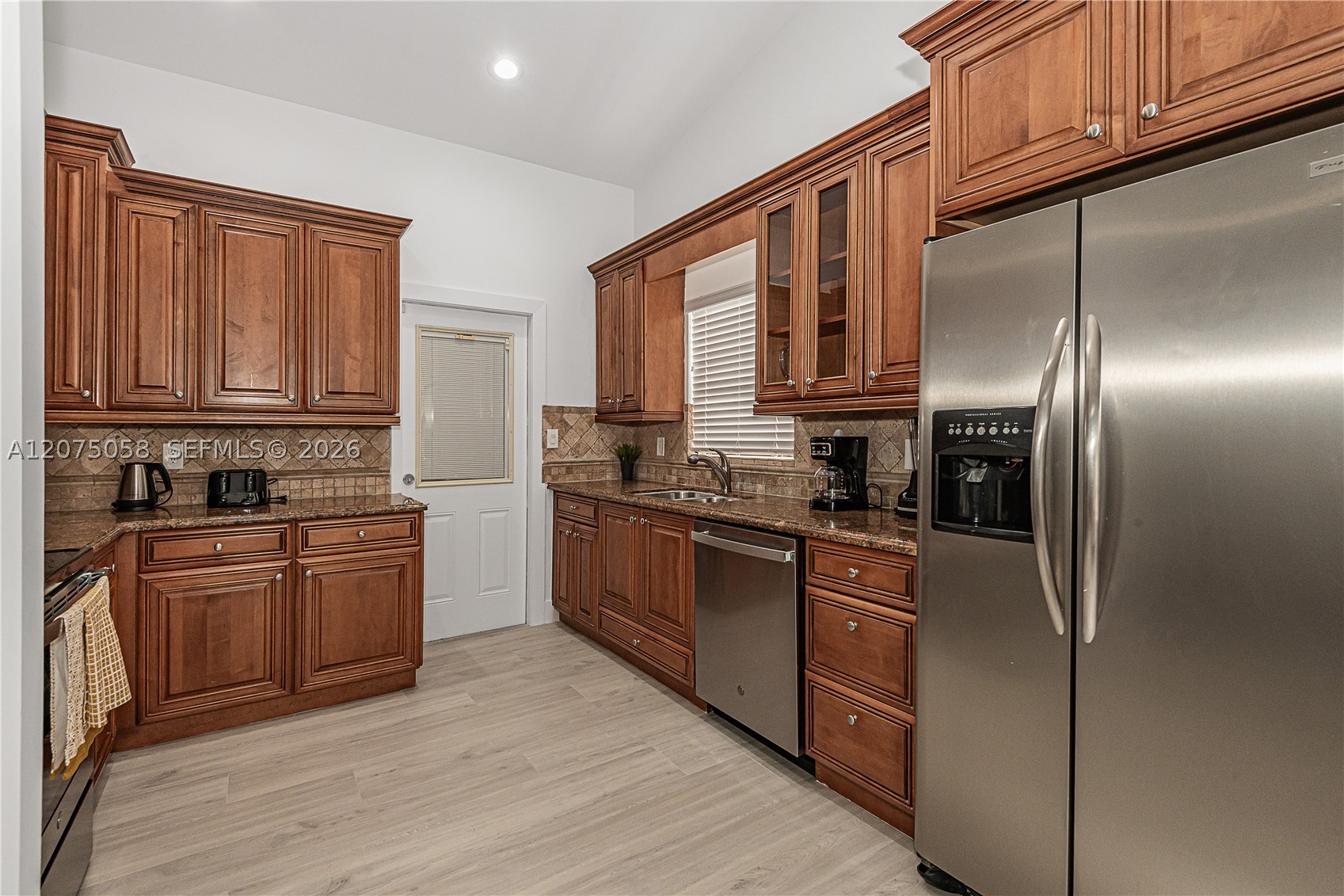 216 SE 9th St, Dania Beach FL 33004