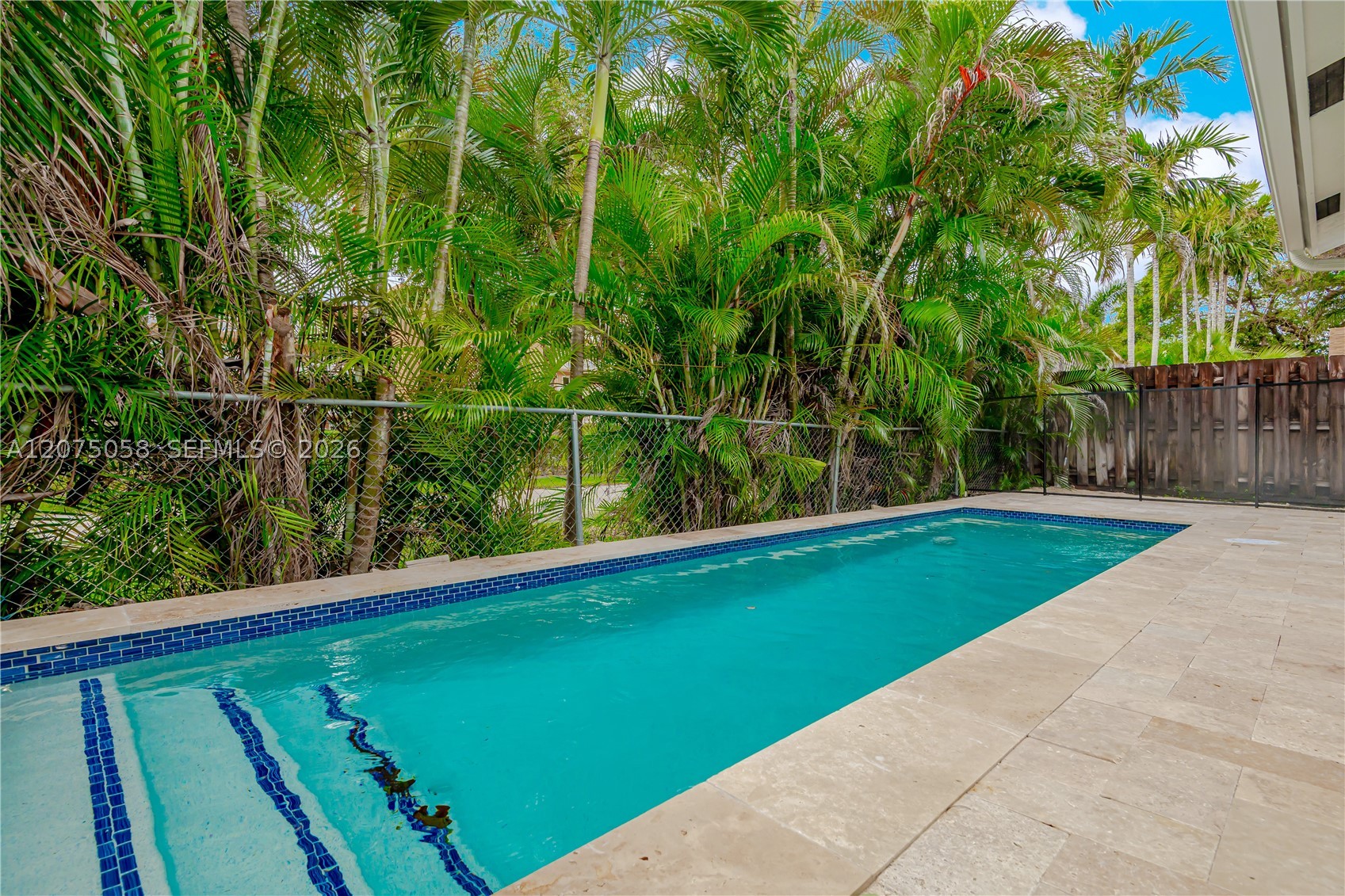 216 SE 9th St, Dania Beach FL 33004