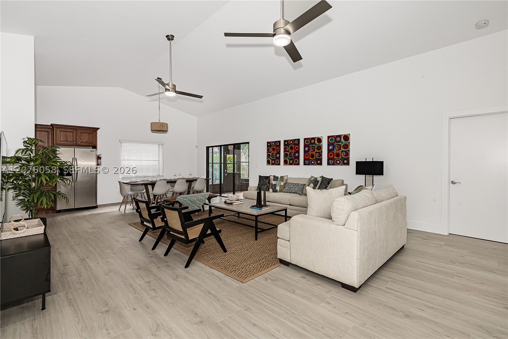 216 SE 9th St, Dania Beach FL 33004