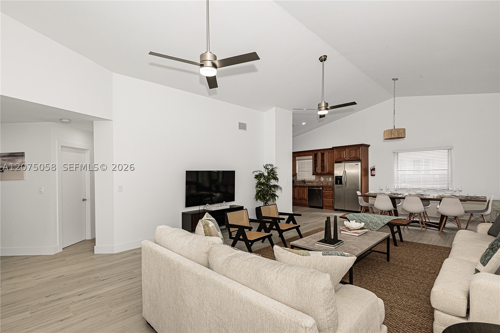 216 SE 9th St, Dania Beach FL 33004