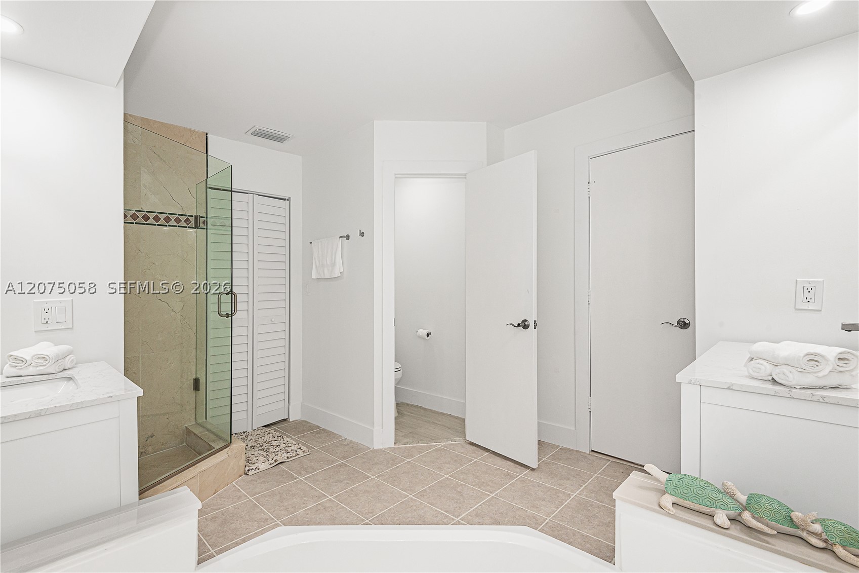 216 SE 9th St, Dania Beach FL 33004