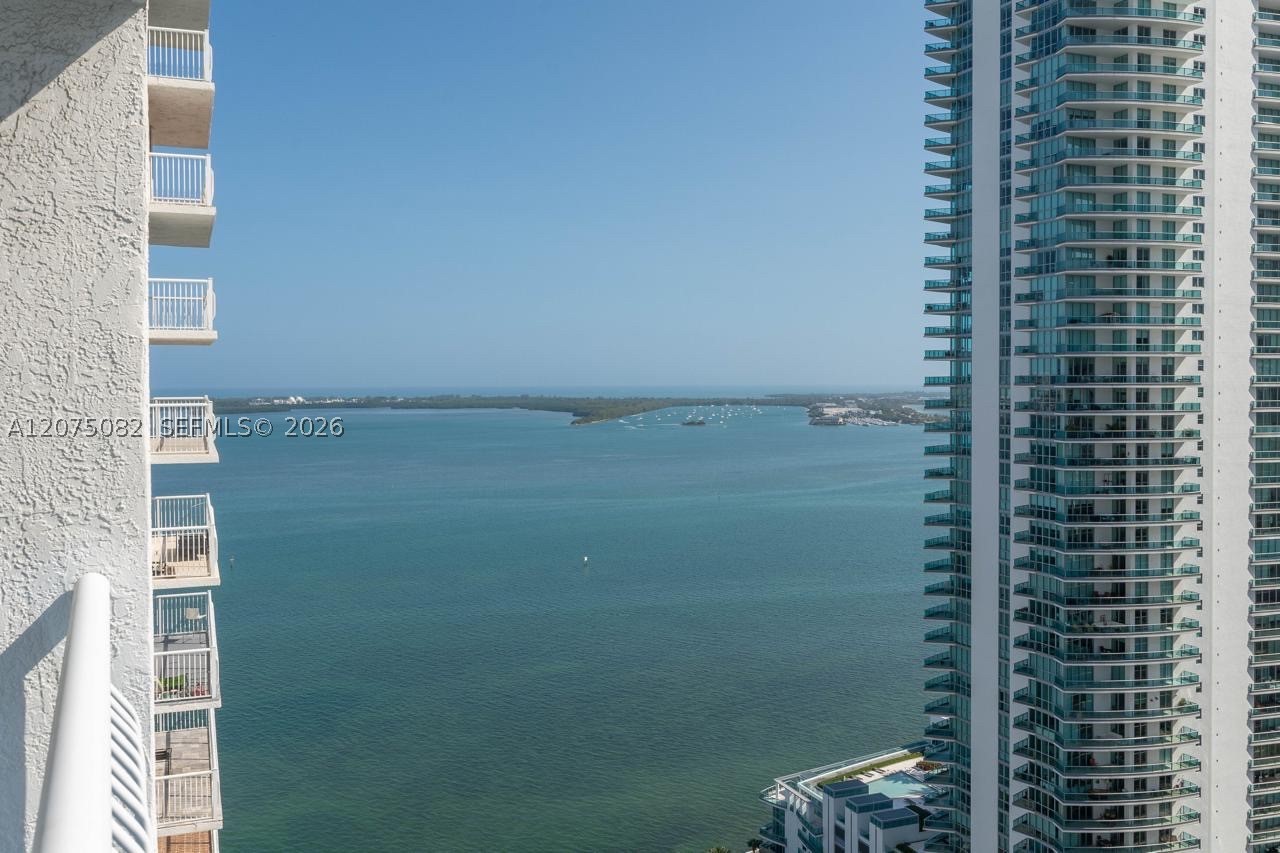 1200 Brickell Bay Dr #3207, Miami FL 33131
