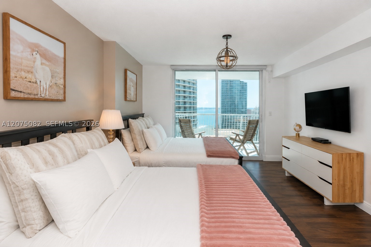 1200 Brickell Bay Dr #3207, Miami FL 33131