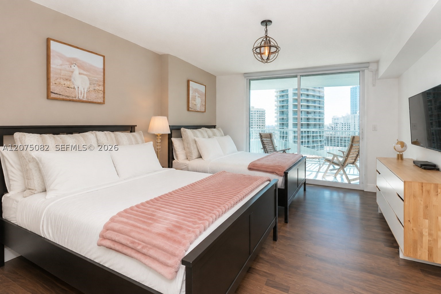1200 Brickell Bay Dr #3207, Miami FL 33131