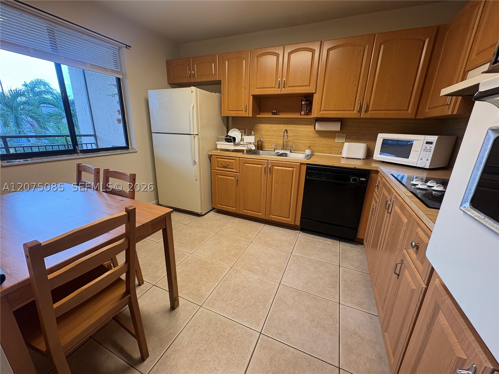16471 Blatt Blvd #203, Weston FL 33326