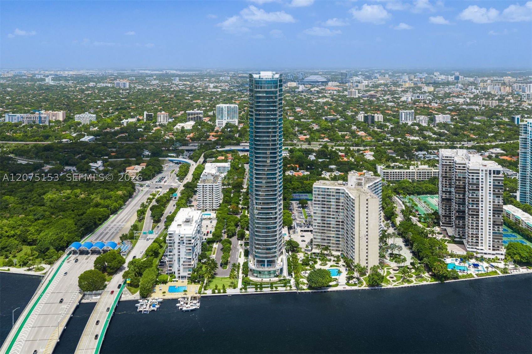 175 SE 25th Road #UPH01, Miami FL 33129