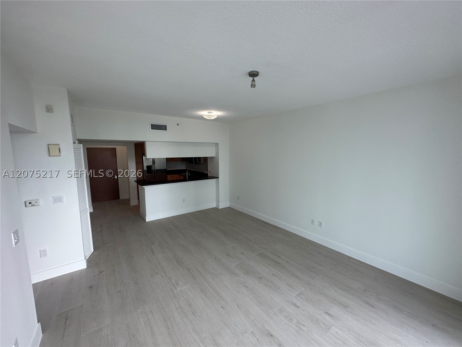 31 SE 5th St #1007, Miami FL 33131