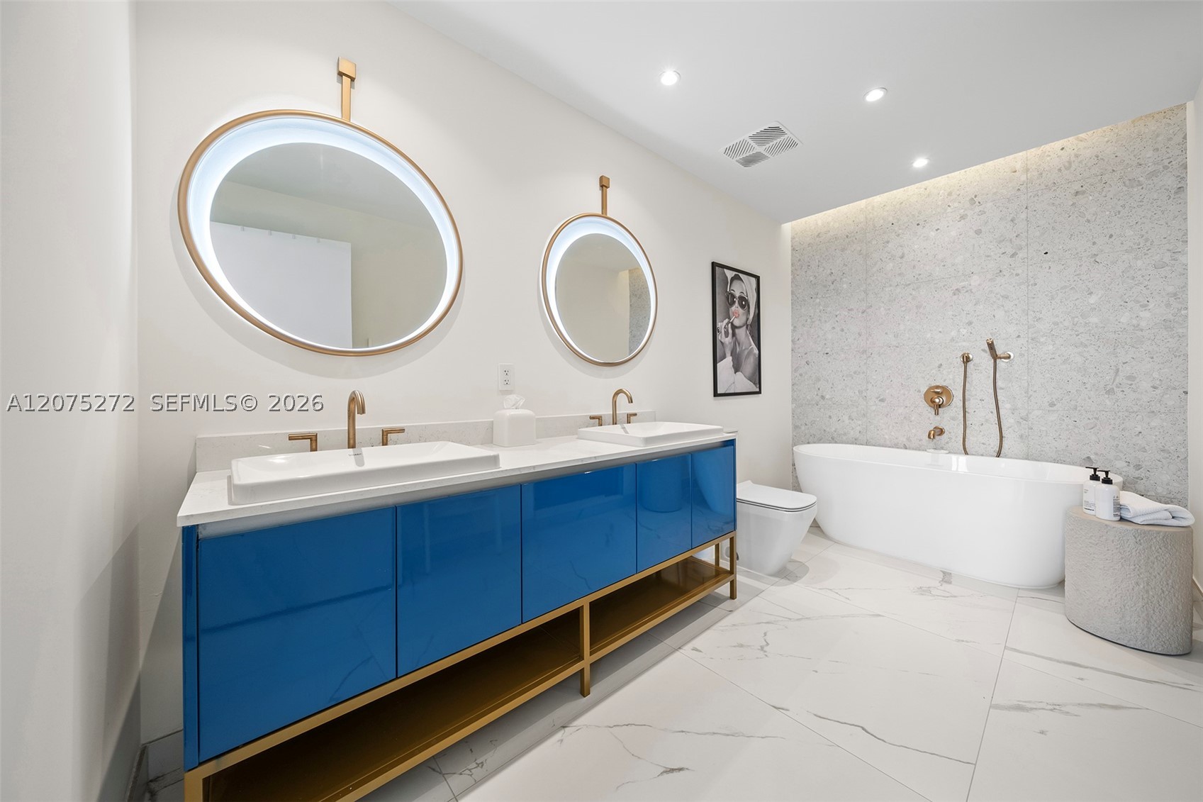 2678 Tigertail Ave #401, Miami FL 33133
