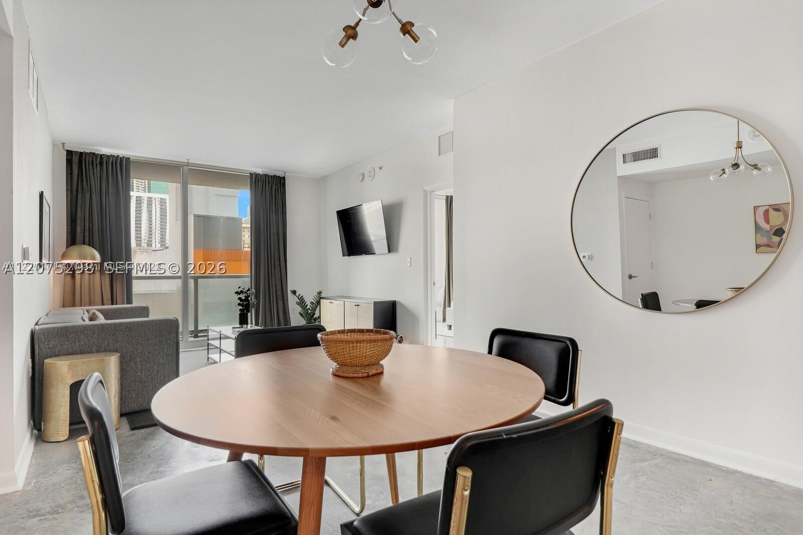 253 NE 2nd St #508, Miami FL 33132
