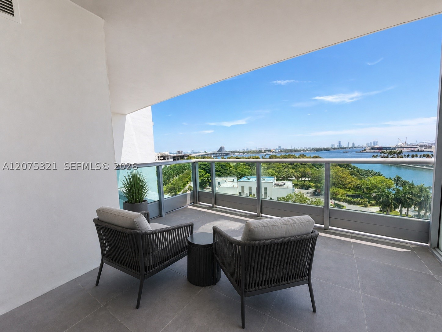 900 Biscayne Blvd #902, Miami FL 33132