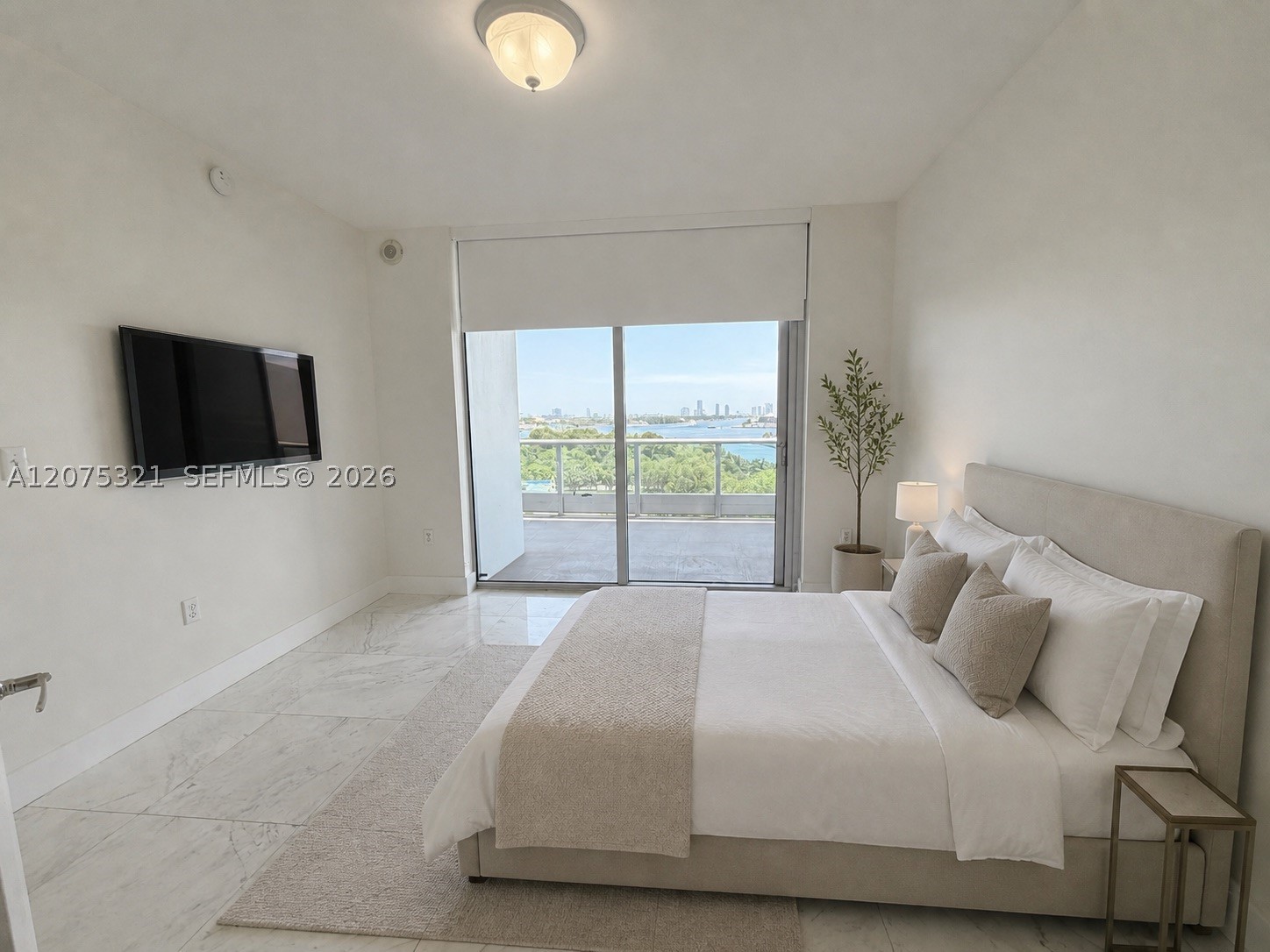900 Biscayne Blvd #902, Miami FL 33132