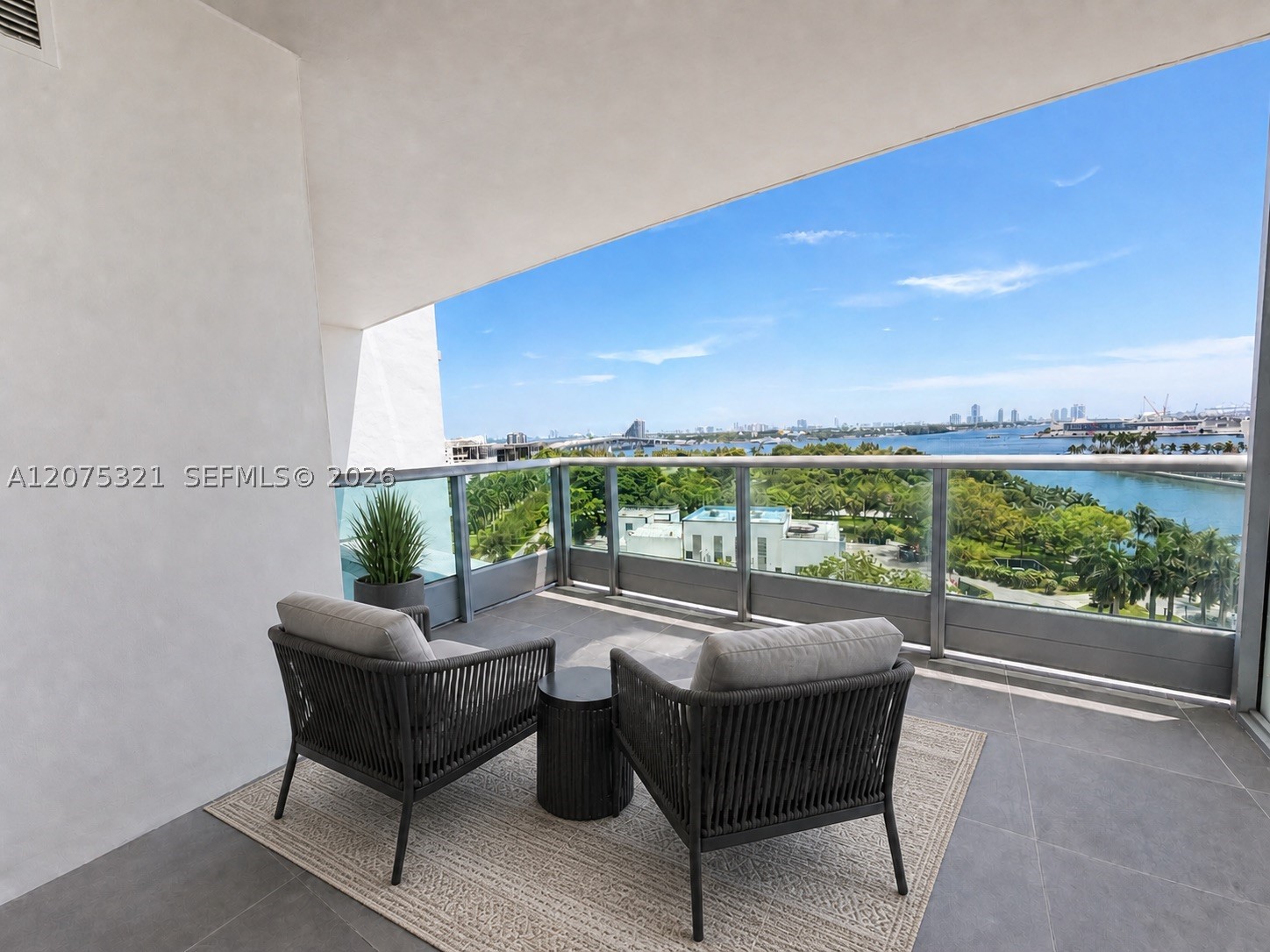 900 Biscayne Blvd #902, Miami FL 33132