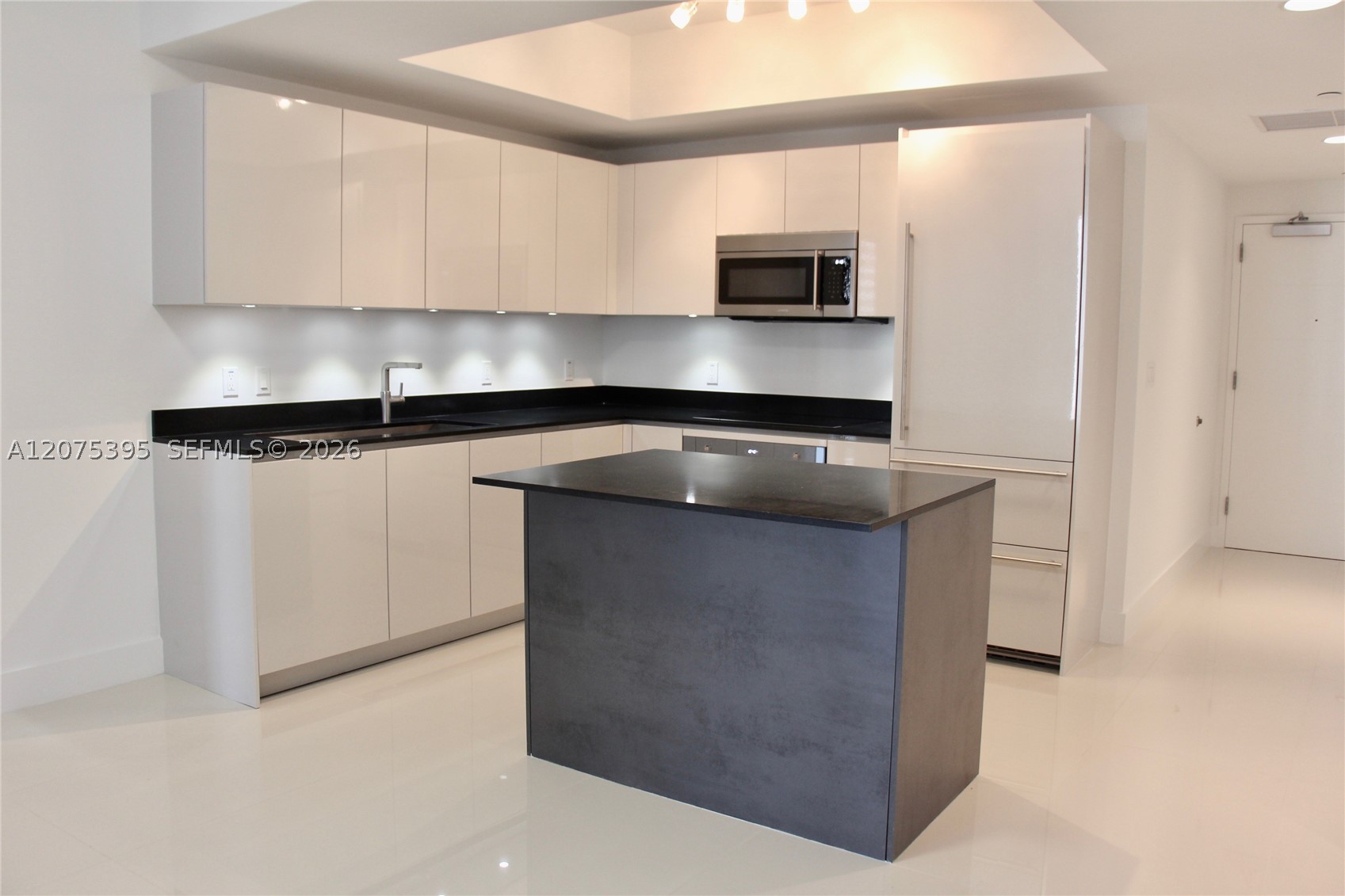 1010 Brickell Ave #2009, Miami FL 33131