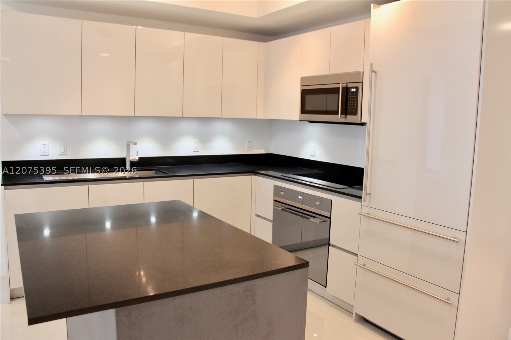1010 Brickell Ave #2009, Miami FL 33131