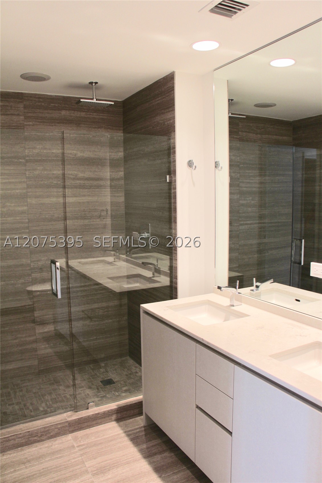 1010 Brickell Ave #2009, Miami FL 33131
