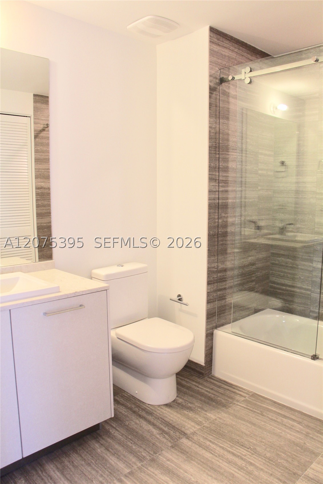 1010 Brickell Ave #2009, Miami FL 33131